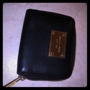 Michael Kors zip up wallet
